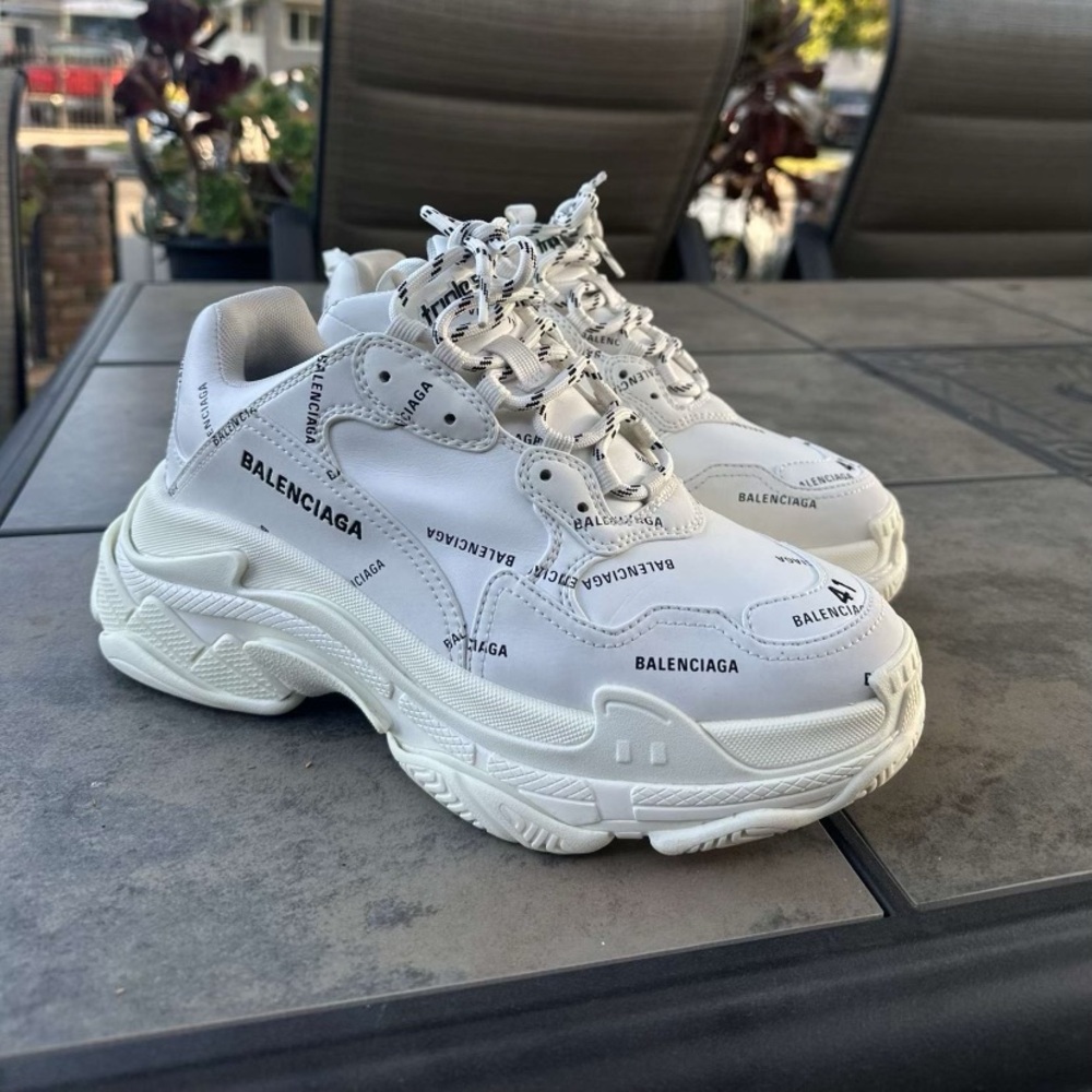 Balenciaga triple S allover
